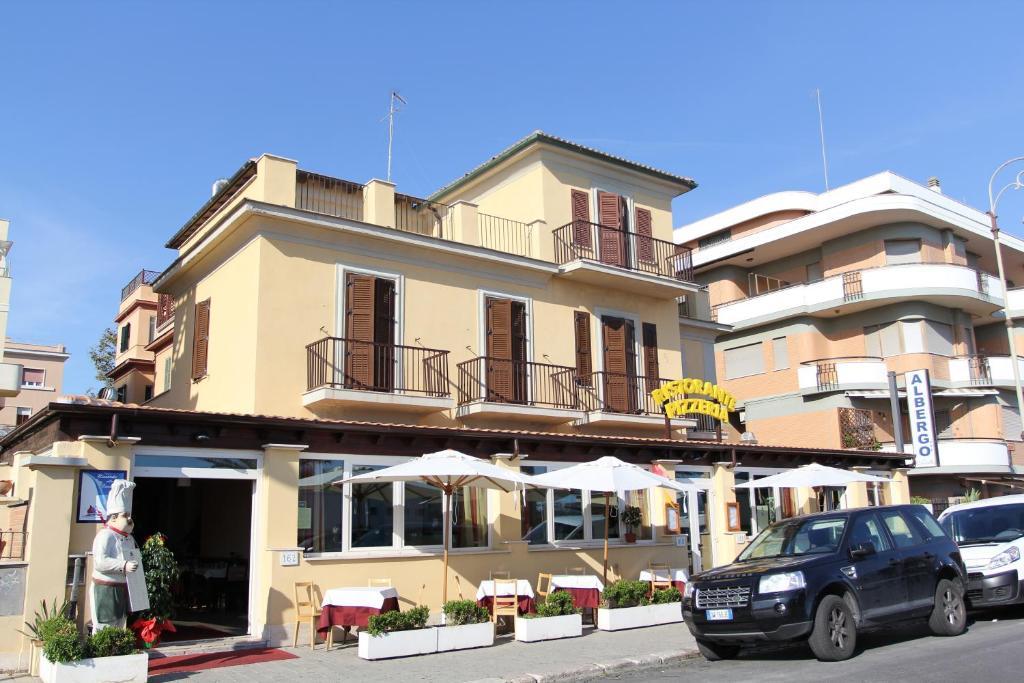 Hotel La Caravella 3*